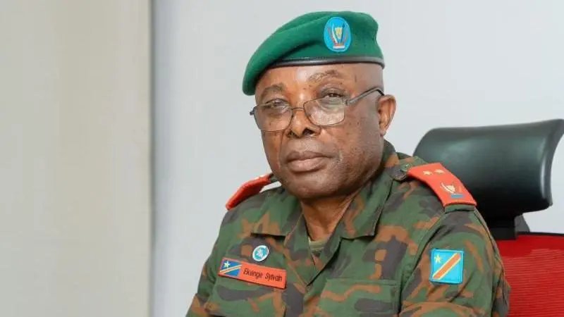 Impamvu Gen. Ekenge atari akwiye gusubizwa mu kazi mu mboni za Nduhungirehe
