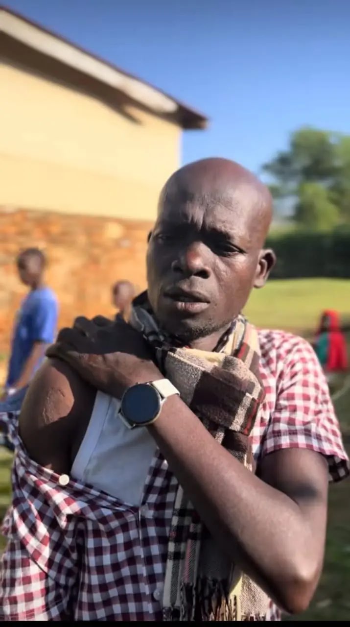 Padiri yakubitiye umuyobozi imbere y'abakiristo