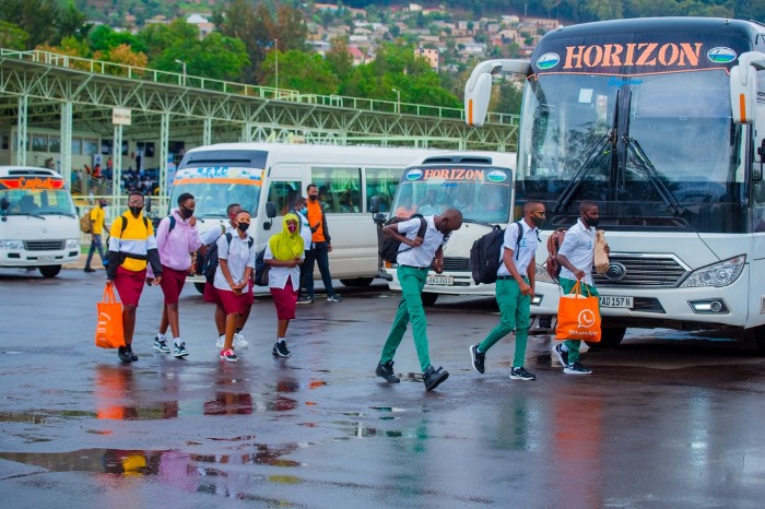 Abanyeshuri basaga 19,000 bo mu Rwanda ntibarasubira ku ishuri
