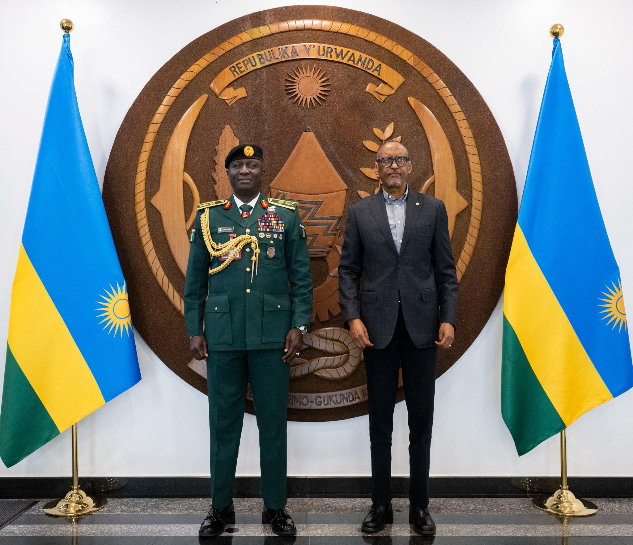 Perezida Kagame yakiriye Lt. Gen. Waidi Shaibu