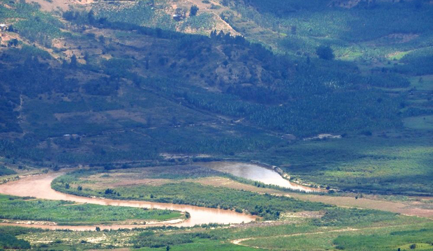 Umurundi yaje kwiba ibigori mu Rwanda