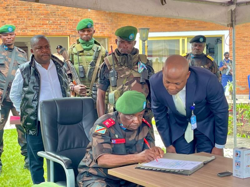VIDEO: Ibyabaye ku mugabo wanze gutanga iposho