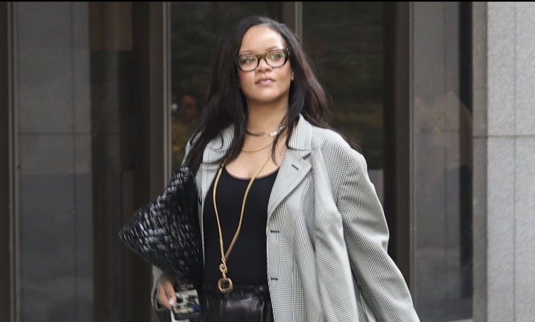 Rihanna yagaragaye mu rukiko rwa Los Angeles